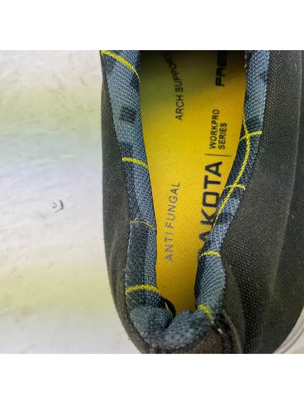 Dakota used shoes